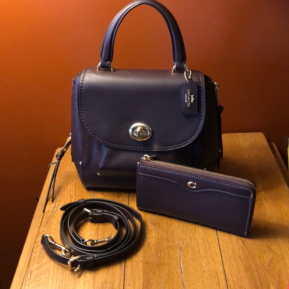 📚Coach convertible Bag & Wallet NWT💗 - Picture 7 of 14